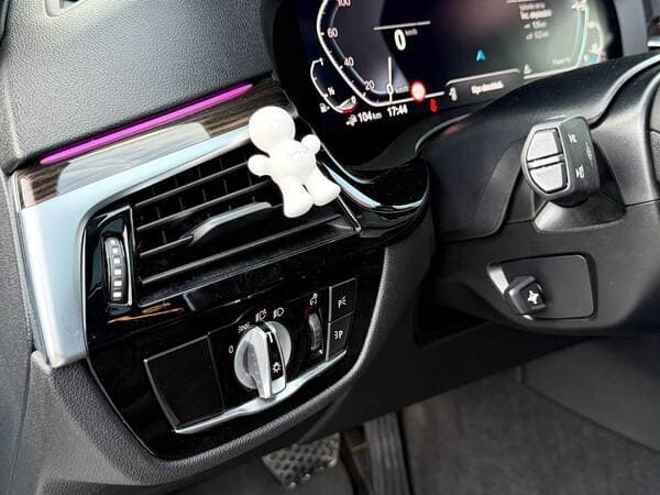2021 BMW 530e — Miniatură 16