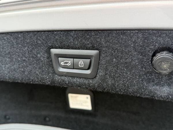 2021 BMW 530e — Miniatură 21
