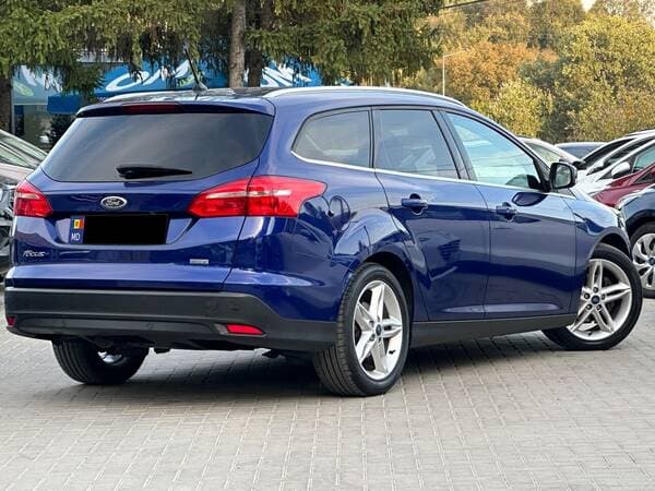 2017 Ford Focus — Miniatură 3
