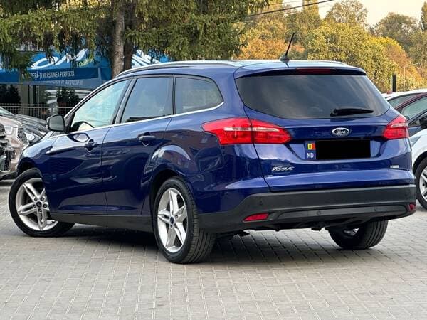 2017 Ford Focus — Miniatură 4
