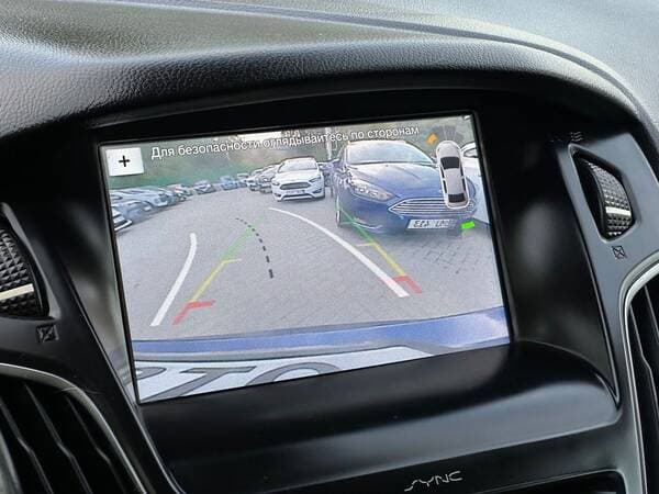 2017 Ford Focus — Miniatură 11