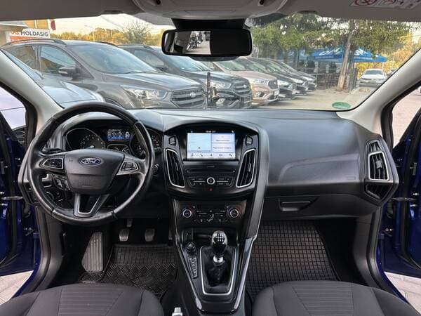 2017 Ford Focus — Miniatură 7