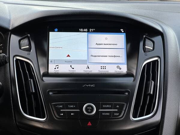 2017 Ford Focus — Miniatură 10