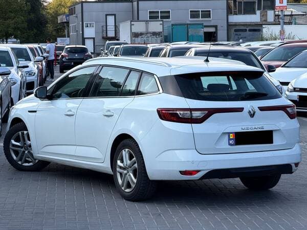 2017 Renault Megane — Miniatură 4