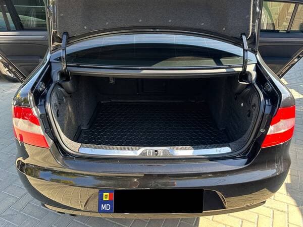 2010 Skoda Superb — Miniatură 15