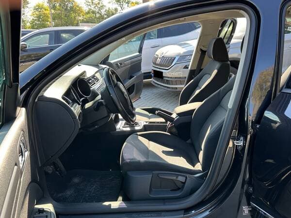 2010 Skoda Superb — Miniatură 5