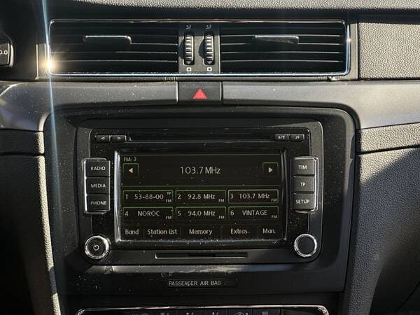 2010 Skoda Superb — Miniatură 9