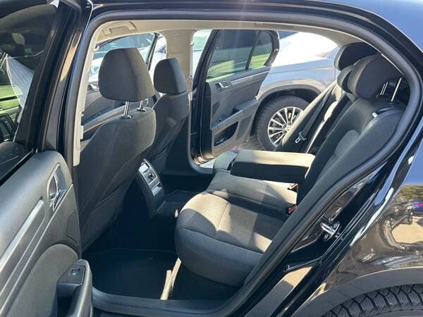 2010 Skoda Superb — Miniatură 12