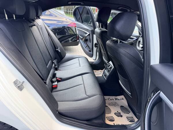 BMW 330E 2017 — Миниатюра 14