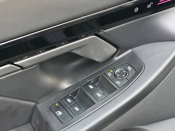BMW 520 2024 — Миниатюра 16