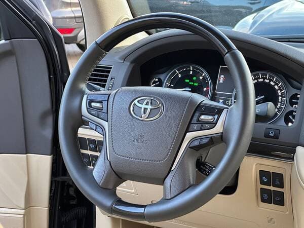 2016 Toyota Land Cruiser — Miniatură 11