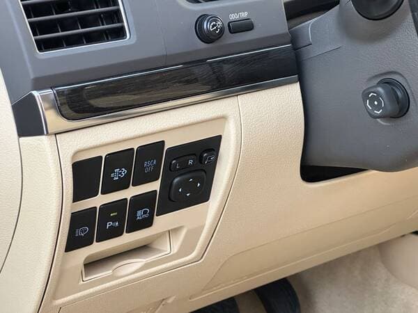 2016 Toyota Land Cruiser — Miniatură 17