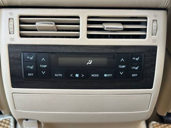 2016 Toyota Land Cruiser — Miniatură 22