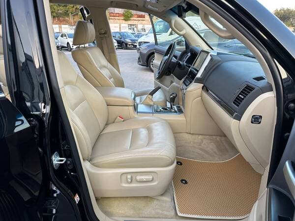 2016 Toyota Land Cruiser — Miniatură 8