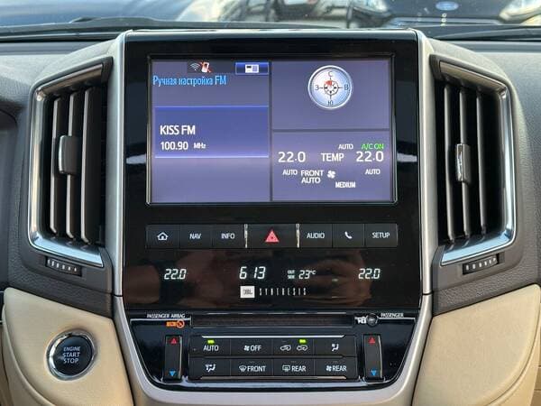 2016 Toyota Land Cruiser — Miniatură 14