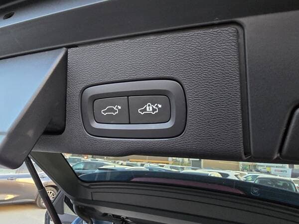 Volvo XC 60 2023 — Миниатюра 19