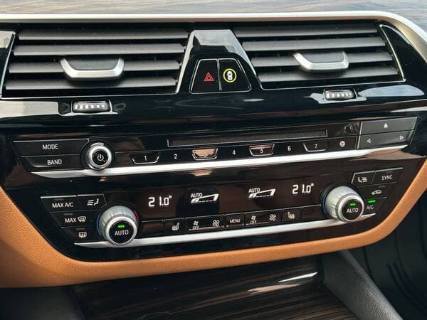 BMW 530e 2018 — Миниатюра 16