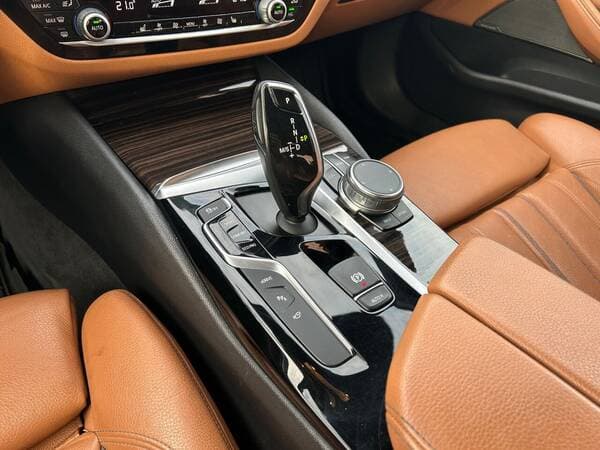 BMW 530e 2018 — Миниатюра 17
