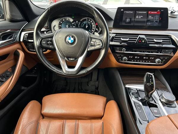 BMW 530e 2018 — Миниатюра 8