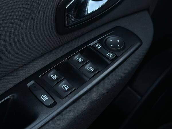 Renault Scenic 2012 — Миниатюра 15