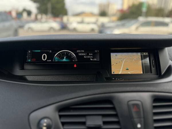 Renault Scenic 2012 — Миниатюра 19