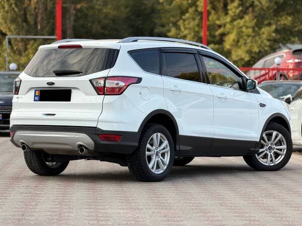 2017 Ford Kuga — Miniatură 3