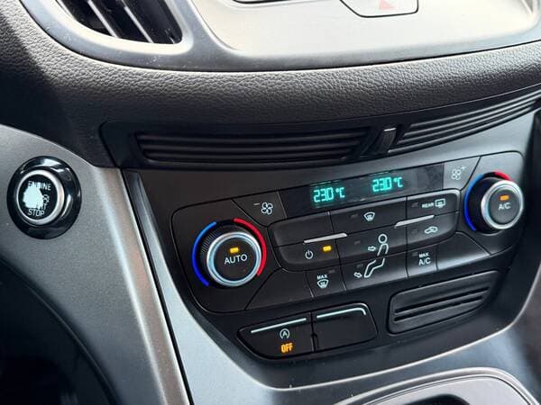 2017 Ford Kuga — Miniatură 12