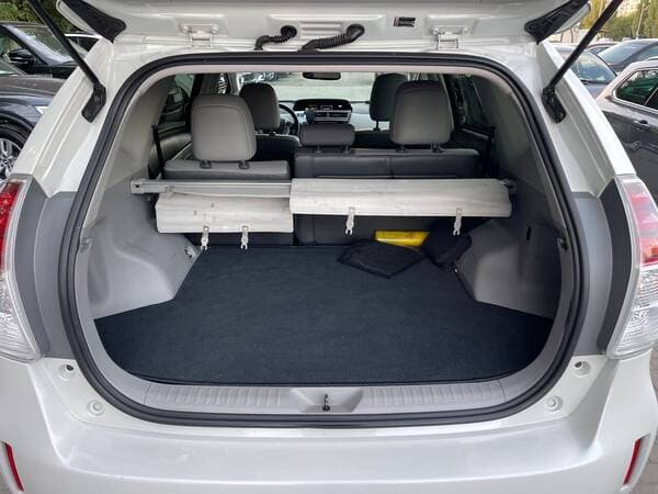 2016 Toyota Prius V — Miniatură 20