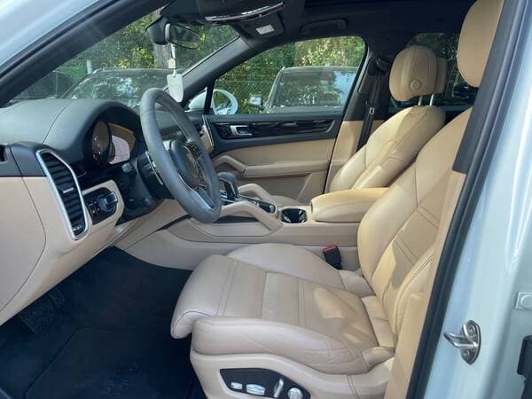 Porsche Cayenne 2019 — Миниатюра 6