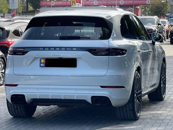 Porsche Cayenne 2019 — Миниатюра 3