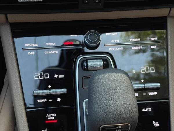 Porsche Cayenne 2019 — Миниатюра 11
