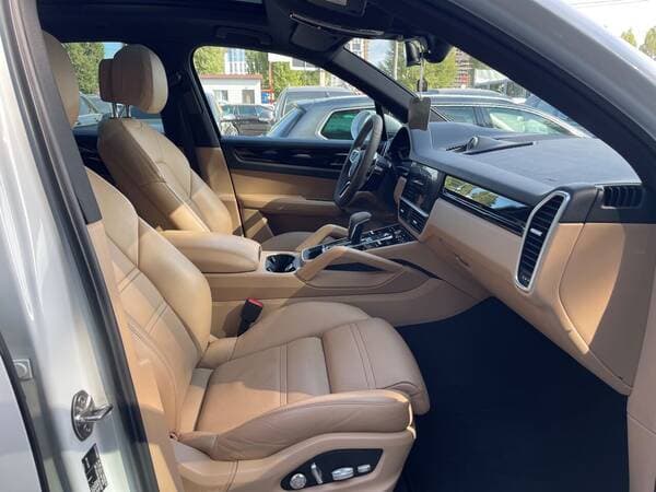 Porsche Cayenne 2019 — Миниатюра 7
