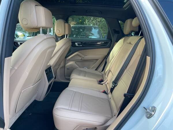 Porsche Cayenne 2019 — Миниатюра 16