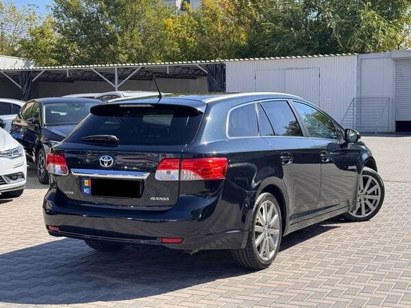2014 Toyota Avensis — Miniatură 4