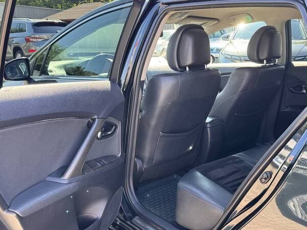 2014 Toyota Avensis — Miniatură 14