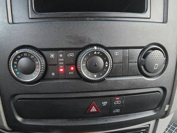Mercedes Sprinter 2012 — Миниатюра 9