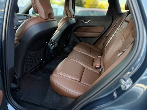 Volvo XC 60 2020 — Миниатюра 18