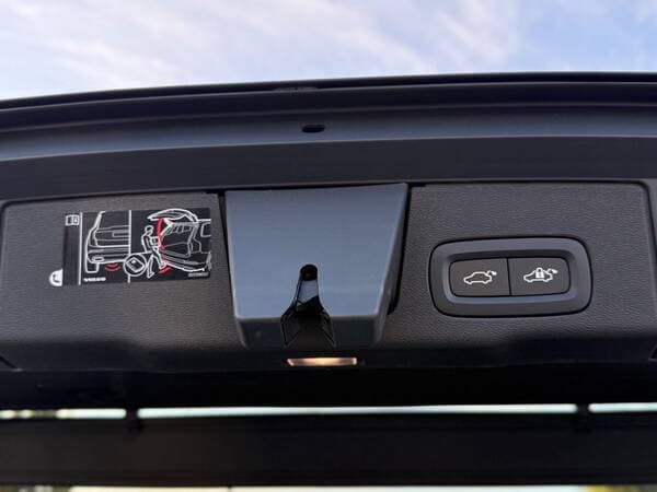 Volvo XC 60 2020 — Миниатюра 22