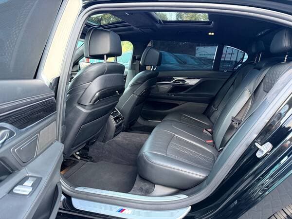 BMW 740e 2018 — Миниатюра 23