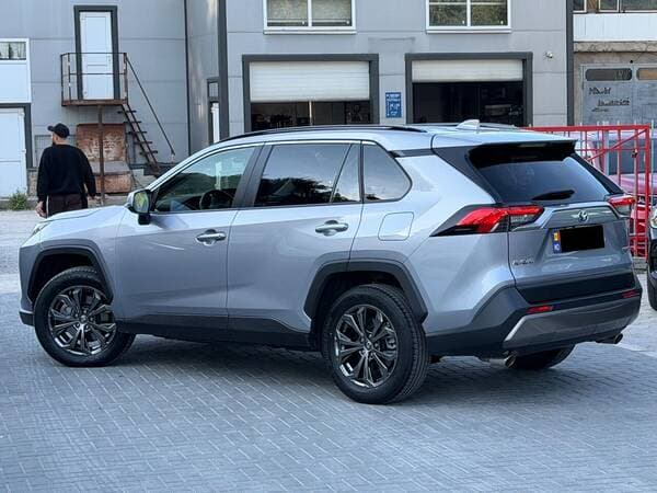2023 Toyota Rav-4 — Miniatură 4