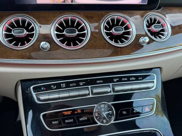 2017 Mercedes E 300 — Miniatură 13