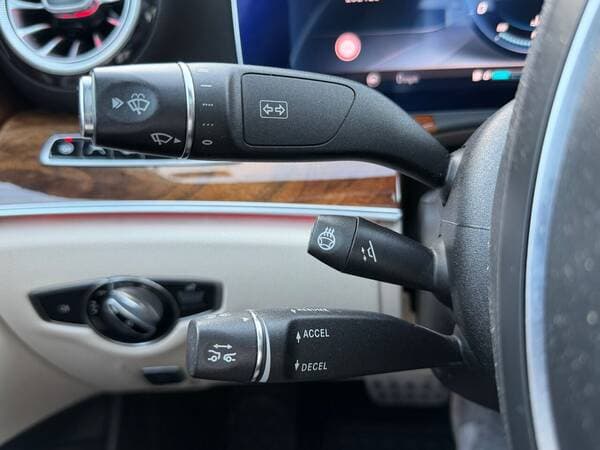 2017 Mercedes E 300 — Miniatură 10