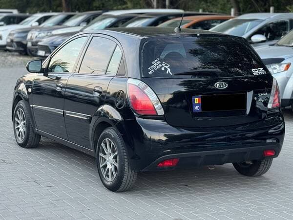 Kia Rio 2010 — Миниатюра 4