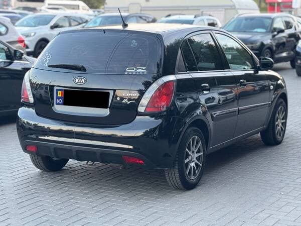 Kia Rio 2010 — Миниатюра 3