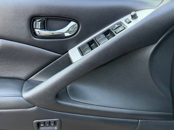2011 Nissan Murano — Miniatură 16