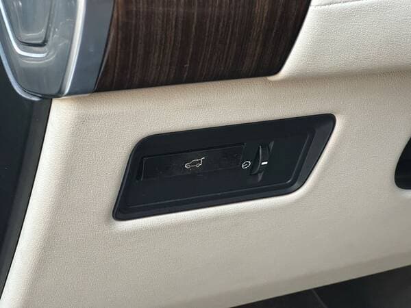 Land Rover Range Rover Sport 2013 — Миниатюра 16