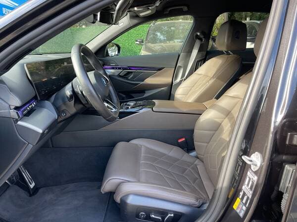 BMW 550e 2024 — Миниатюра 6