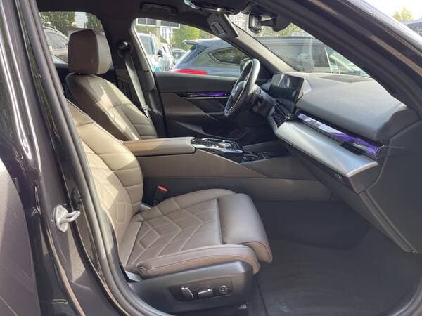 BMW 550e 2024 — Миниатюра 7
