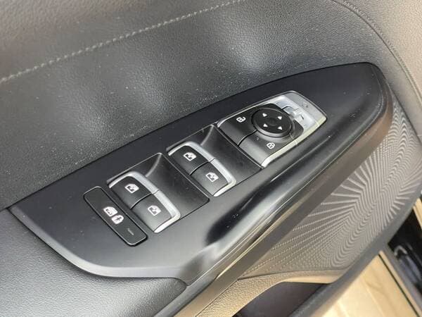 2021 Kia K5 — Miniatură 13