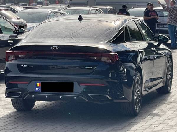 2021 Kia K5 — Miniatură 3